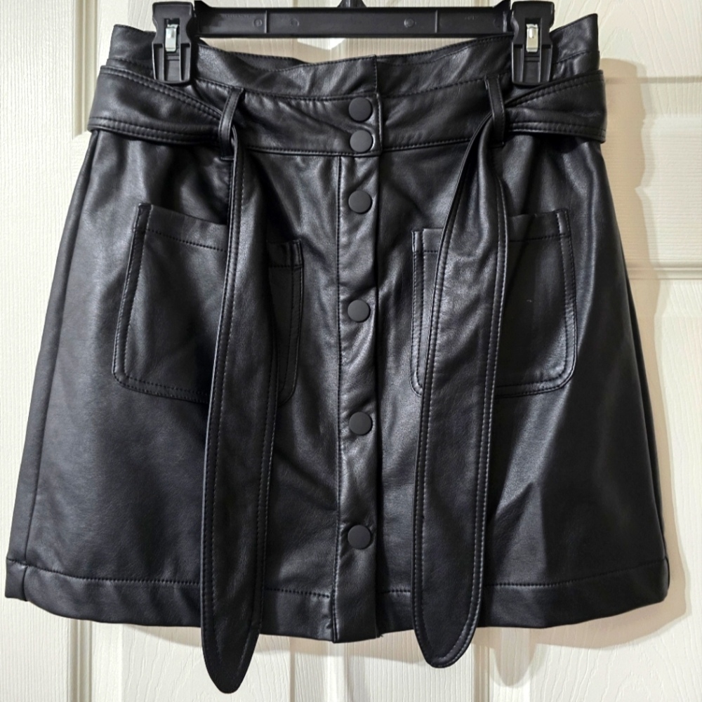 TGLA Vegan Leather A-Line Snap Front High Waist Black Mini Skirt, Tie Belt, EUC!